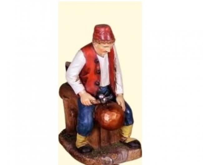 Figura in resina 20 cm fabbro seduto